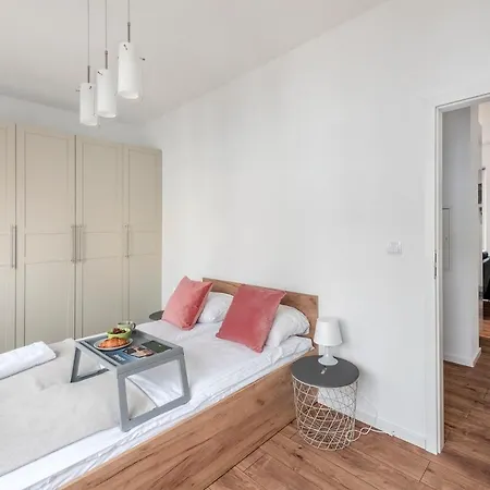 Apartment Shortstaypoland Pustelnicka